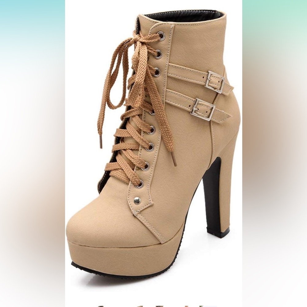 Women’s size 8 tie up bootie